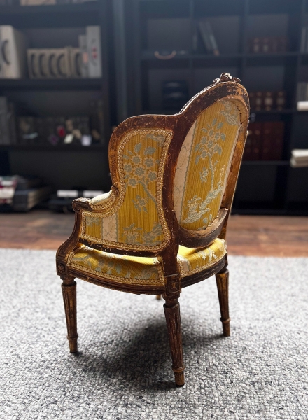 Restauration d'un fauteuil d'enfant d'époque Louis XVI