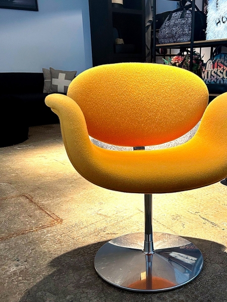 Restauration fauteuil Tulipe de Pierre Paulin