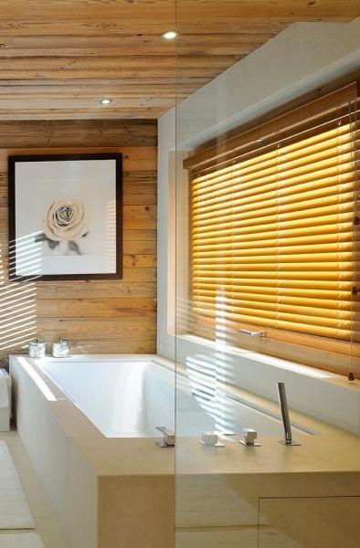 Stores à lamelles en bois sur mesure